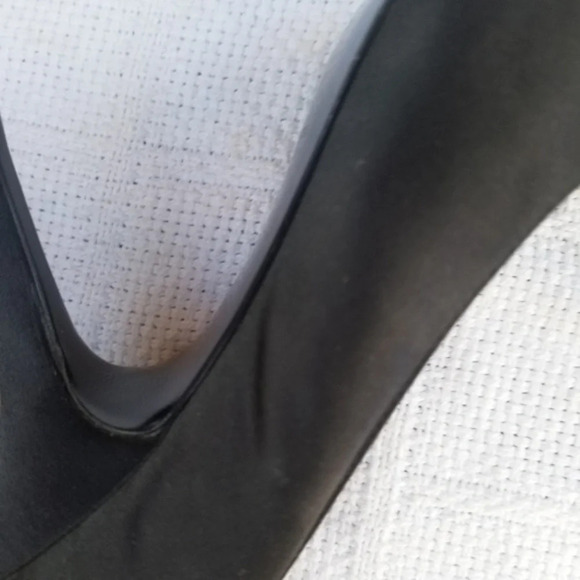 Tahari Black satin stiletto. shoes 9.5 NWOB - Picture 6 of 8